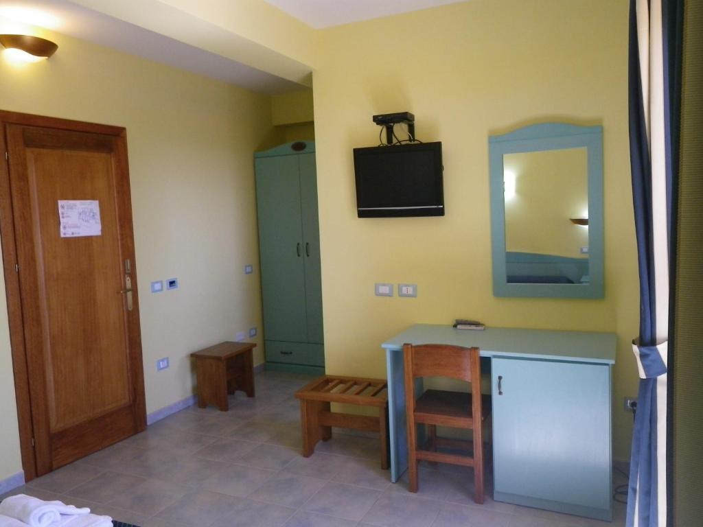 Hotel Costa Antiga SantʼAnna Arresi Pokoj fotografie